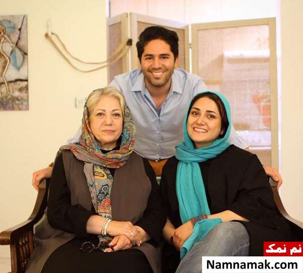 باران کوثری همراه مادر و برادرش